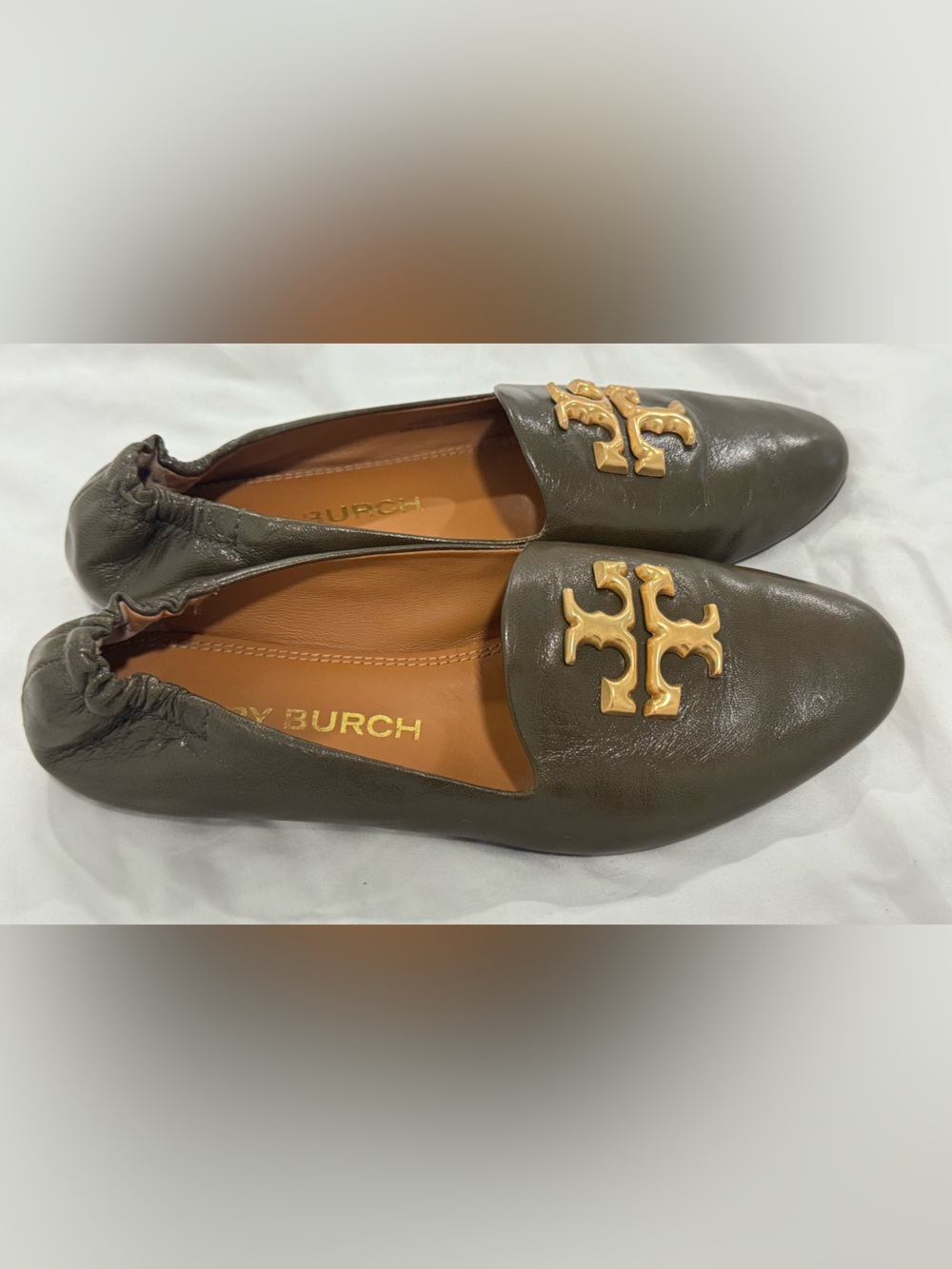 Tory Burch olive Leather Loafers with Gold Logo - Picture 7 of 10